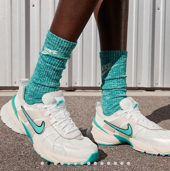 Women's Nike V2K Run - Picture 5 of 6